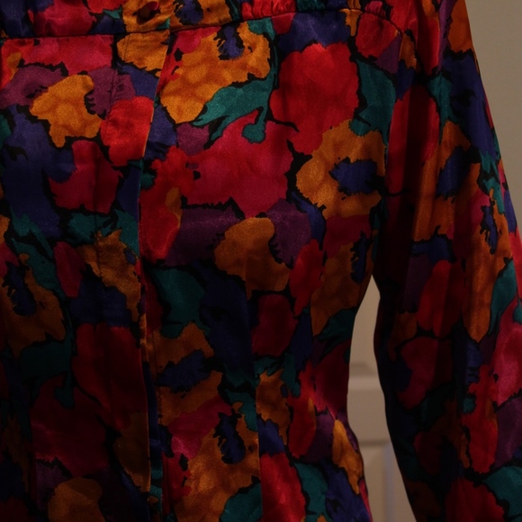 Vibrant Vintage Blouse - Picture 7 of 7